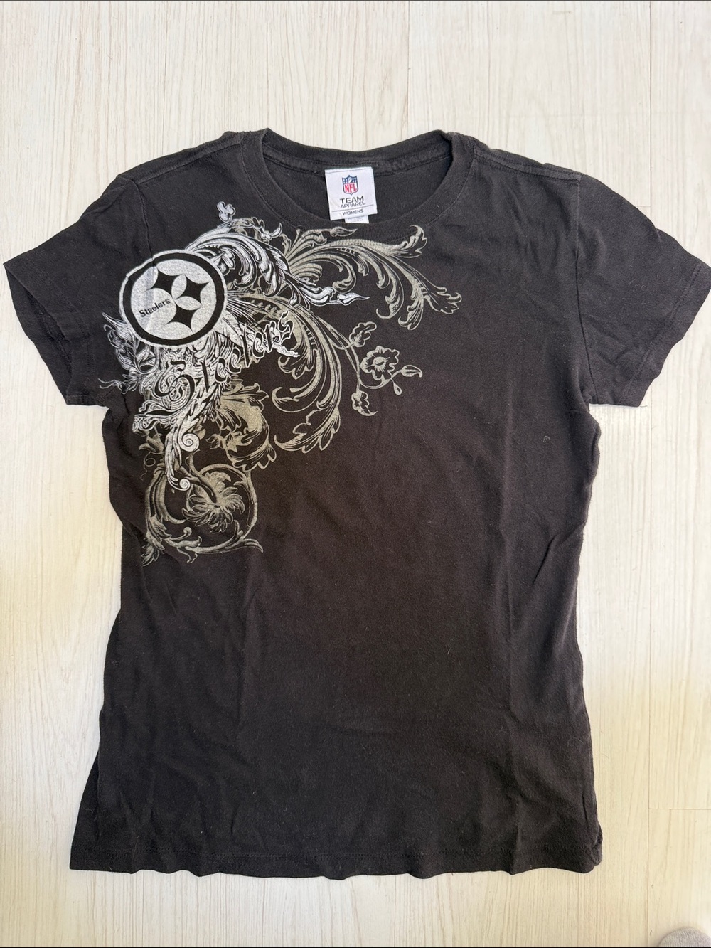 Pittsburgh Steelers Team Apparel Black Short Sleeve Graphic Tee